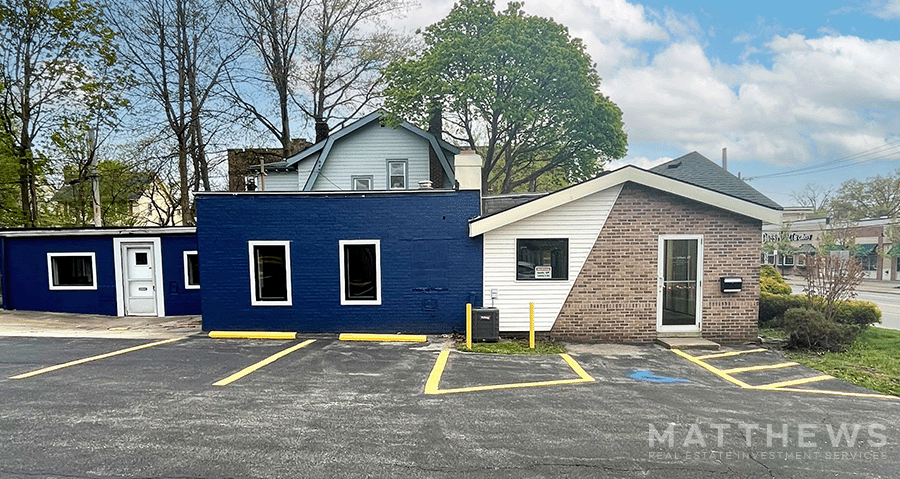 1925 Lee Rd, Cleveland, OH for sale - Building Photo - Image 1 of 1