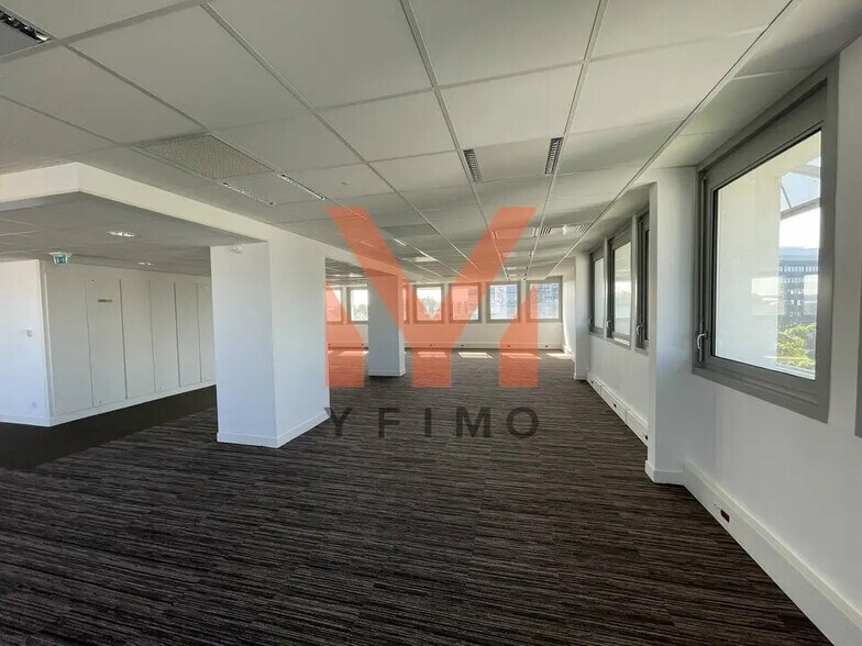 Office in Vélizy-Villacoublay for lease - Interior Photo - Image 3 of 11