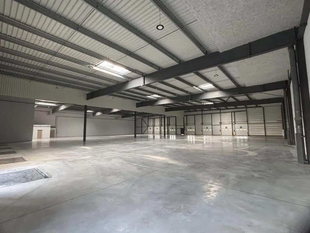 Industrial in Toulouse for lease Interior Photo- Image 1 of 7