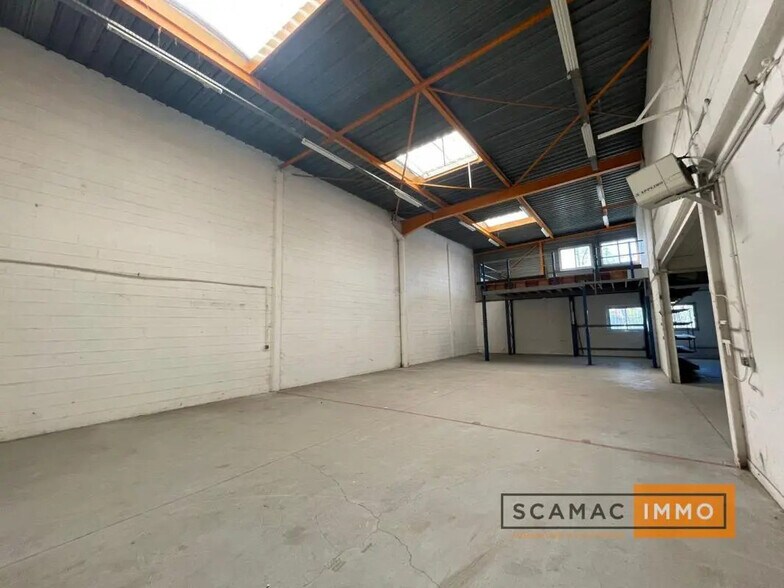 Office in Wissous for lease - Building Photo - Image 1 of 12