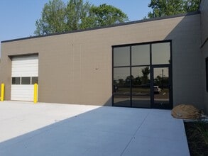 607 2nd St S, Hopkins, MN for lease Building Photo- Image 1 of 13