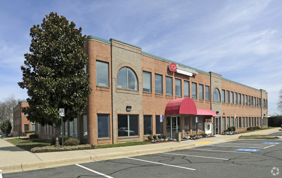 4875 Eisenhower Ave, Alexandria, VA for lease - Building Photo - Image 1 of 4