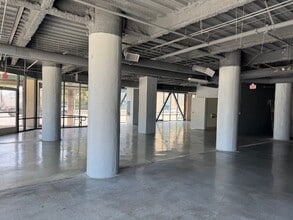 701-721 E 3rd St, Los Angeles, CA for lease Interior Photo- Image 2 of 4