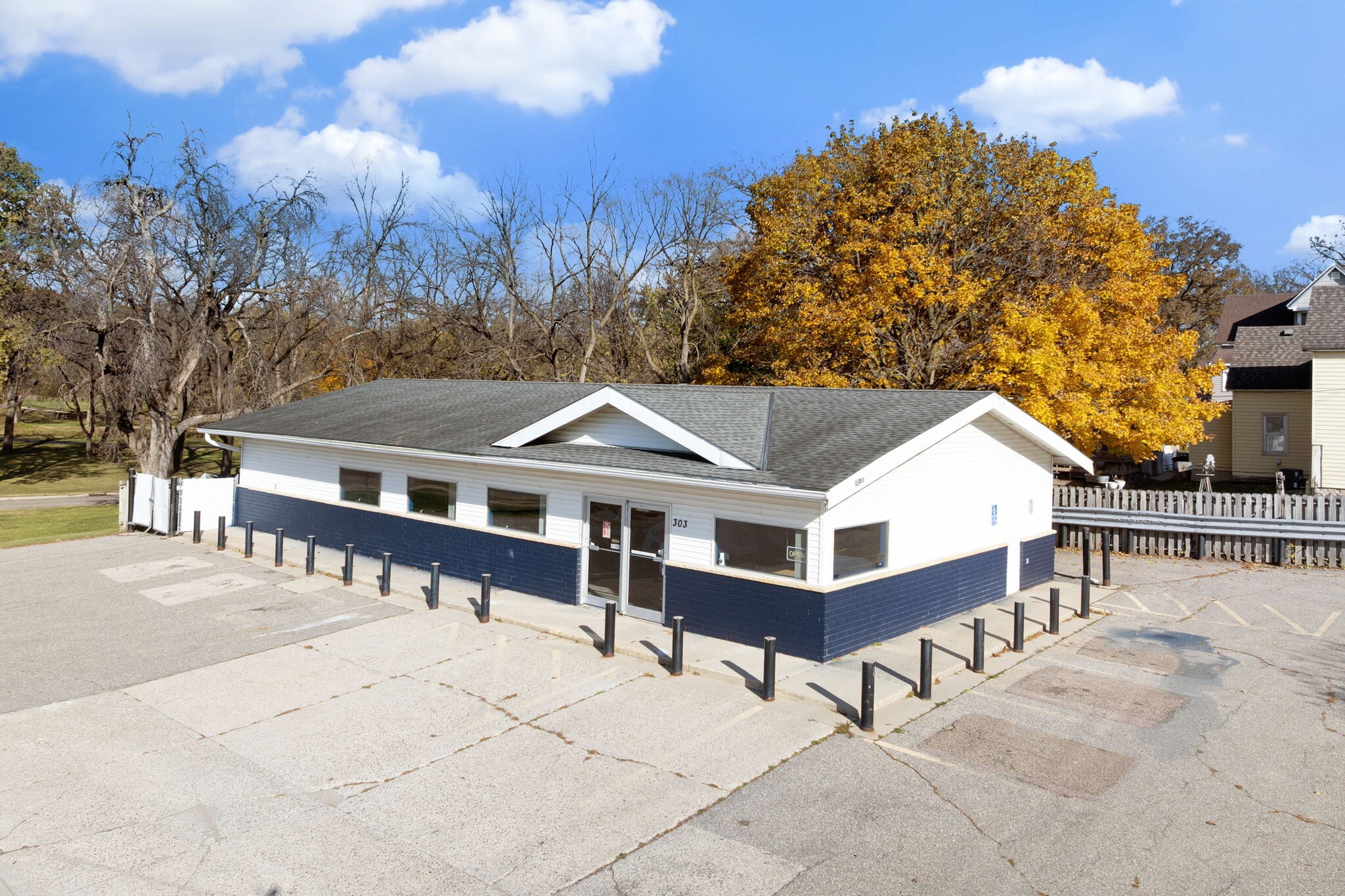 303 NE Mineral Spring Rd, Owatonna, MN for sale Building Photo- Image 1 of 11