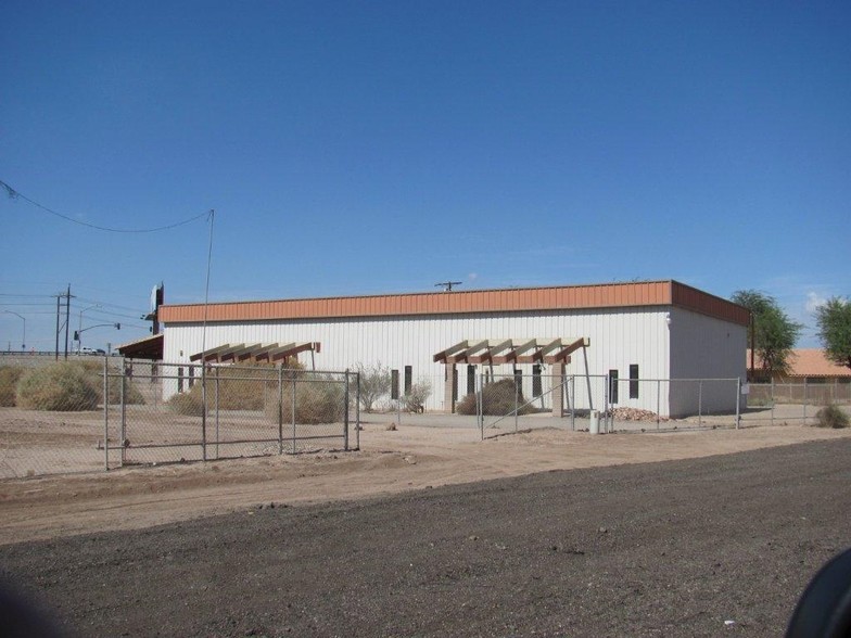 2350 Weakley St, El Centro, CA for lease - Building Photo - Image 1 of 3