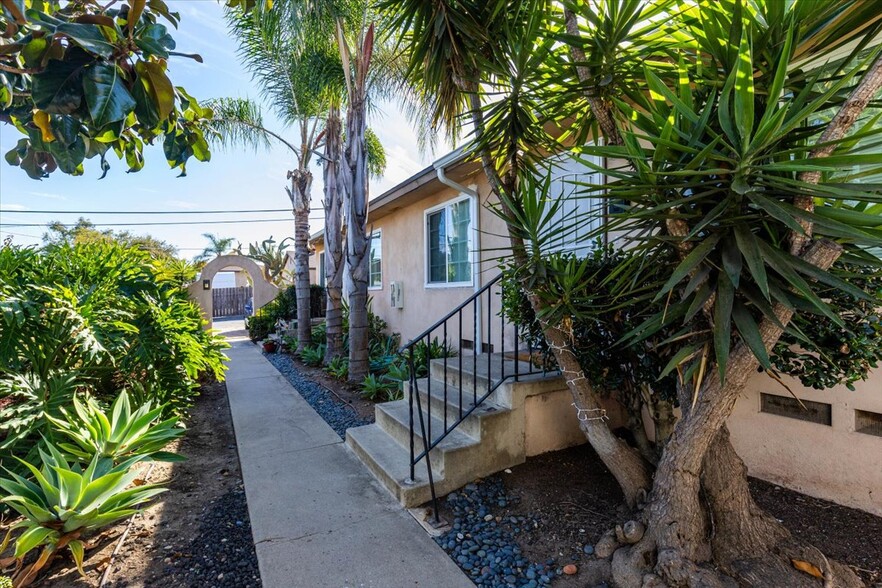 8837-8839 La Mesa Blvd, La Mesa, CA for sale - Building Photo - Image 3 of 10