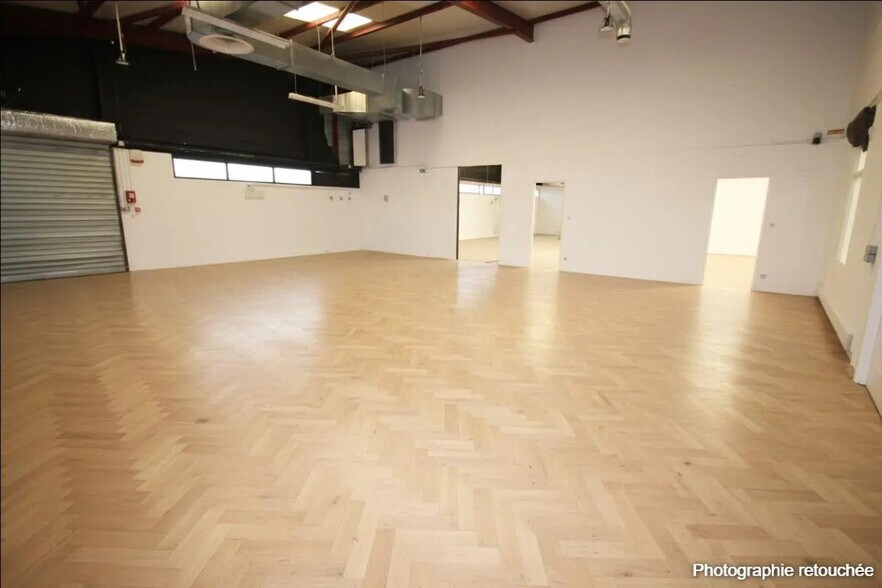 Industrial in Lons for lease - Interior Photo - Image 2 of 4