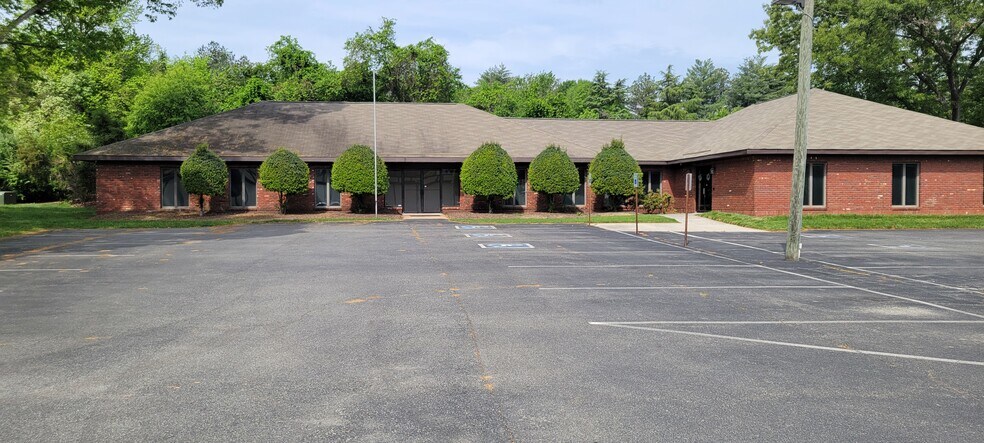 10254 Timber Ridge Dr, Ashland, VA for sale - Building Photo - Image 1 of 1