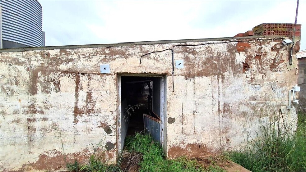 Industrial in Aniñón for sale - Building Photo - Image 1 of 12