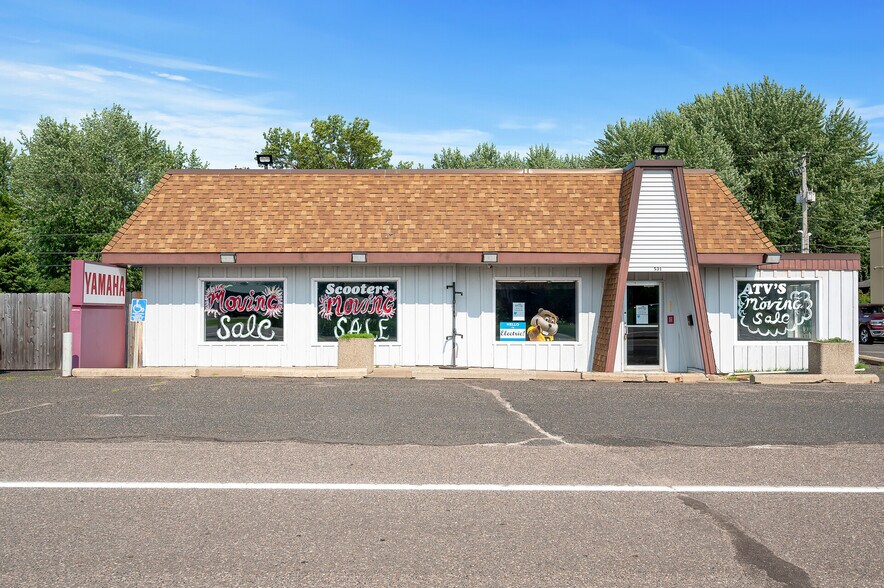 531 Lake St S, Forest Lake, MN 55025