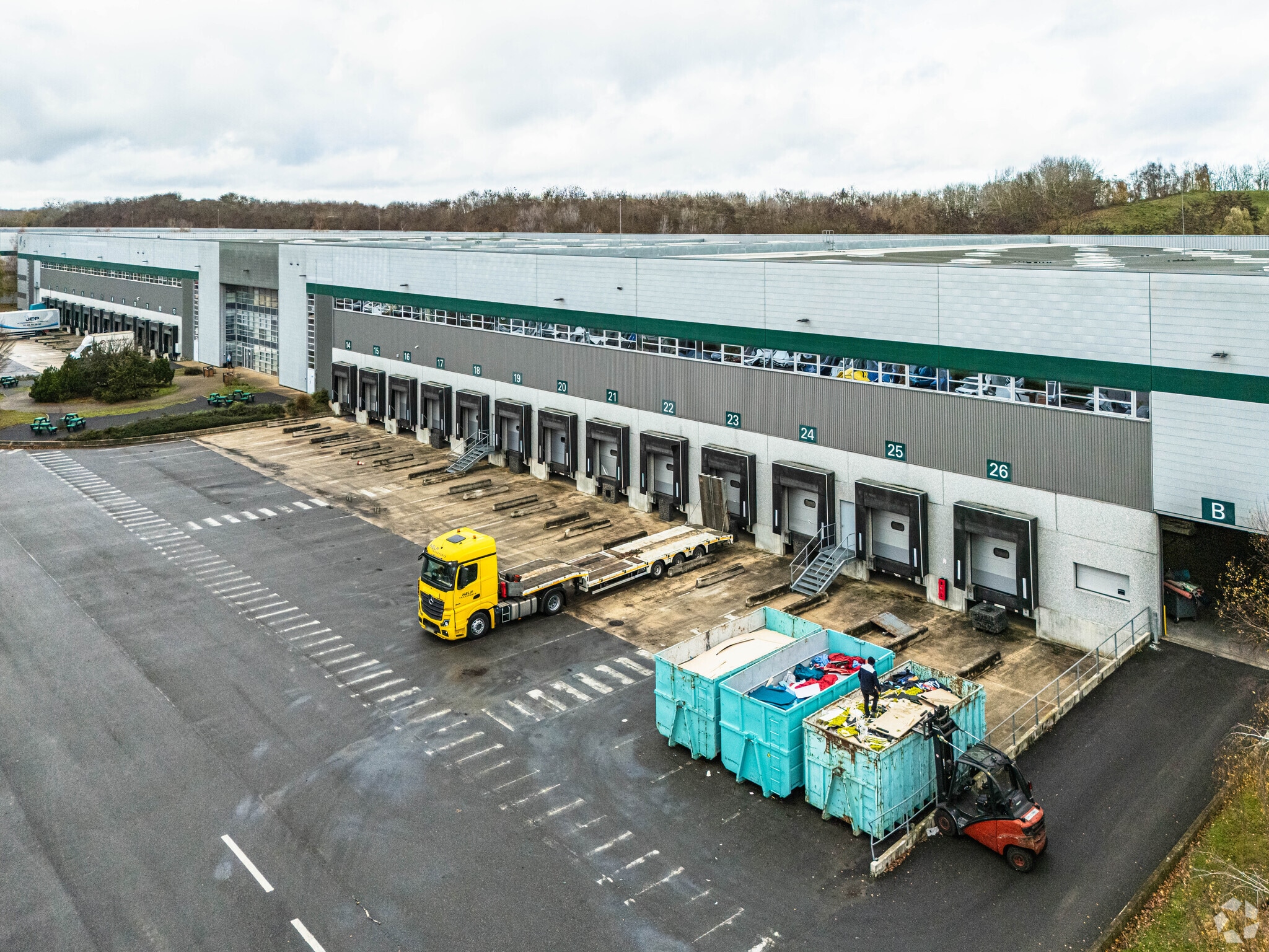 Parc De Chanteloup, Moissy-Cramayel for lease Primary Photo- Image 1 of 2