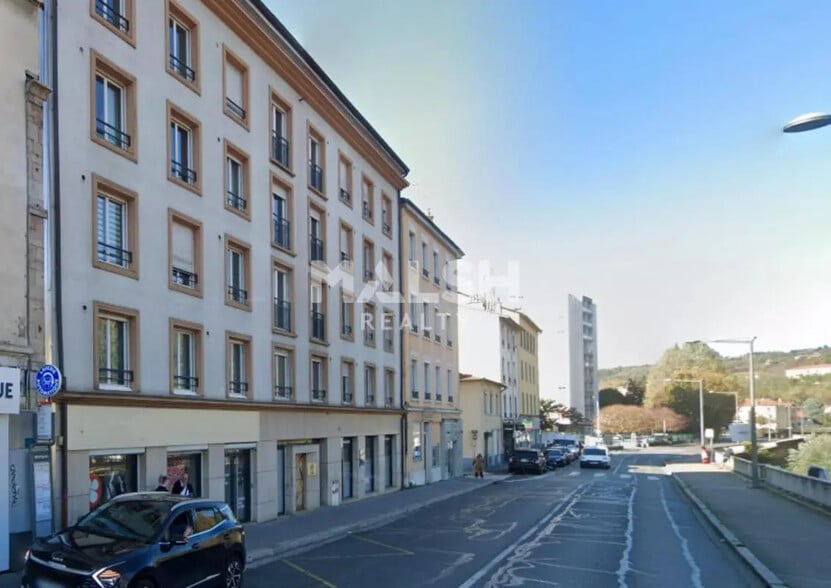 Retail in OULLINS-PIERRE-BÉNITE for lease - Building Photo - Image 1 of 1