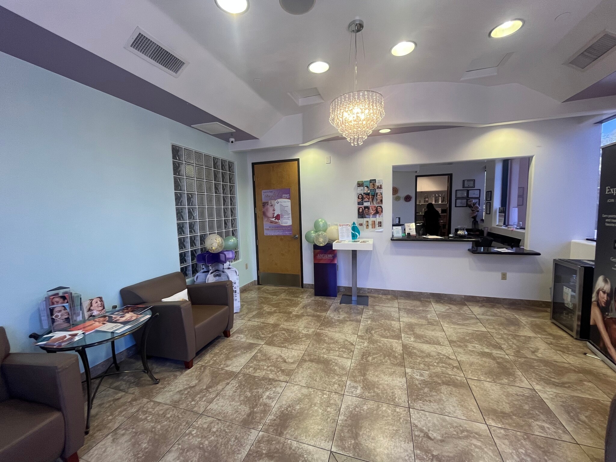 17218 N 72nd Dr, Glendale, AZ for lease Interior Photo- Image 1 of 4