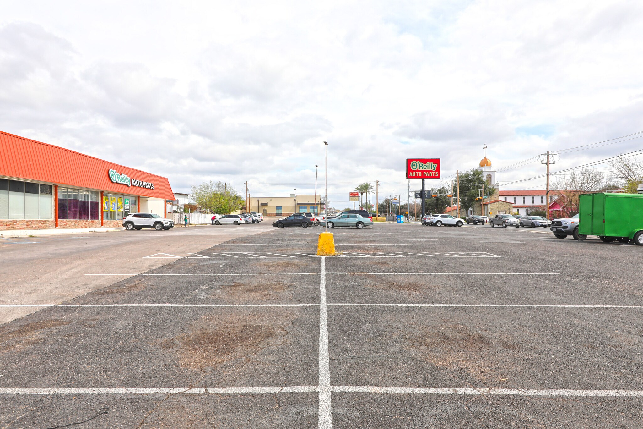 820 Guadalupe St, Laredo, TX 78040 Retail for Lease