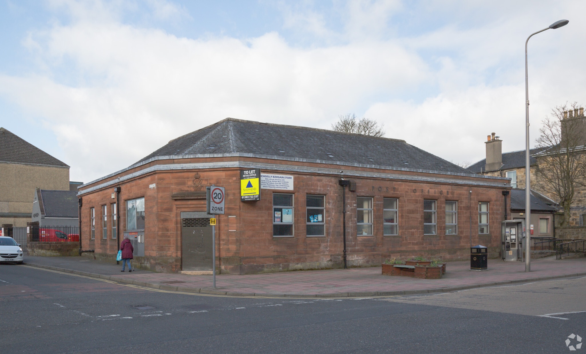 61 Bank St, Lochgelly for lease Building Photo- Image 1 of 4