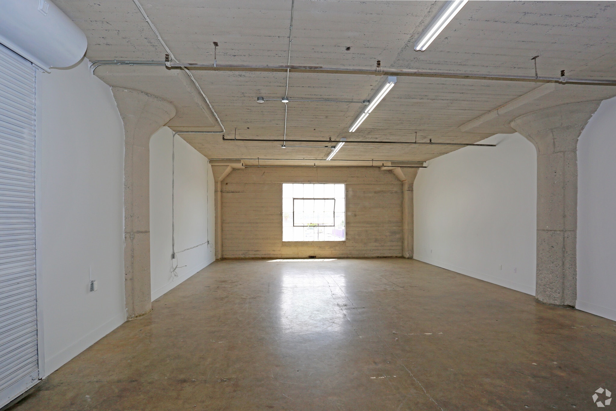 1340 E 6th St, Los Angeles, CA for lease Interior Photo- Image 1 of 4