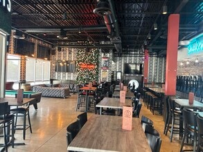 1409 N Collins St, Arlington, TX for lease Interior Photo- Image 2 of 9