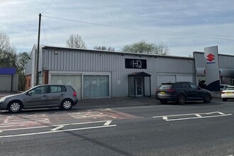Siding Ter, Neath for lease Building Photo- Image 1 of 8