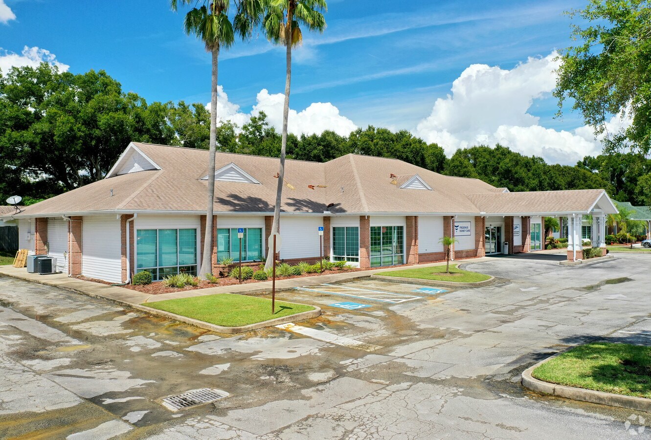 1121 Overcash Dr, Dunedin, FL 34698