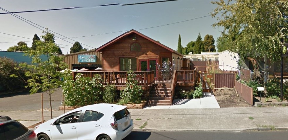 2111 SE Division St, Portland, OR for sale - Primary Photo - Image 2 of 4