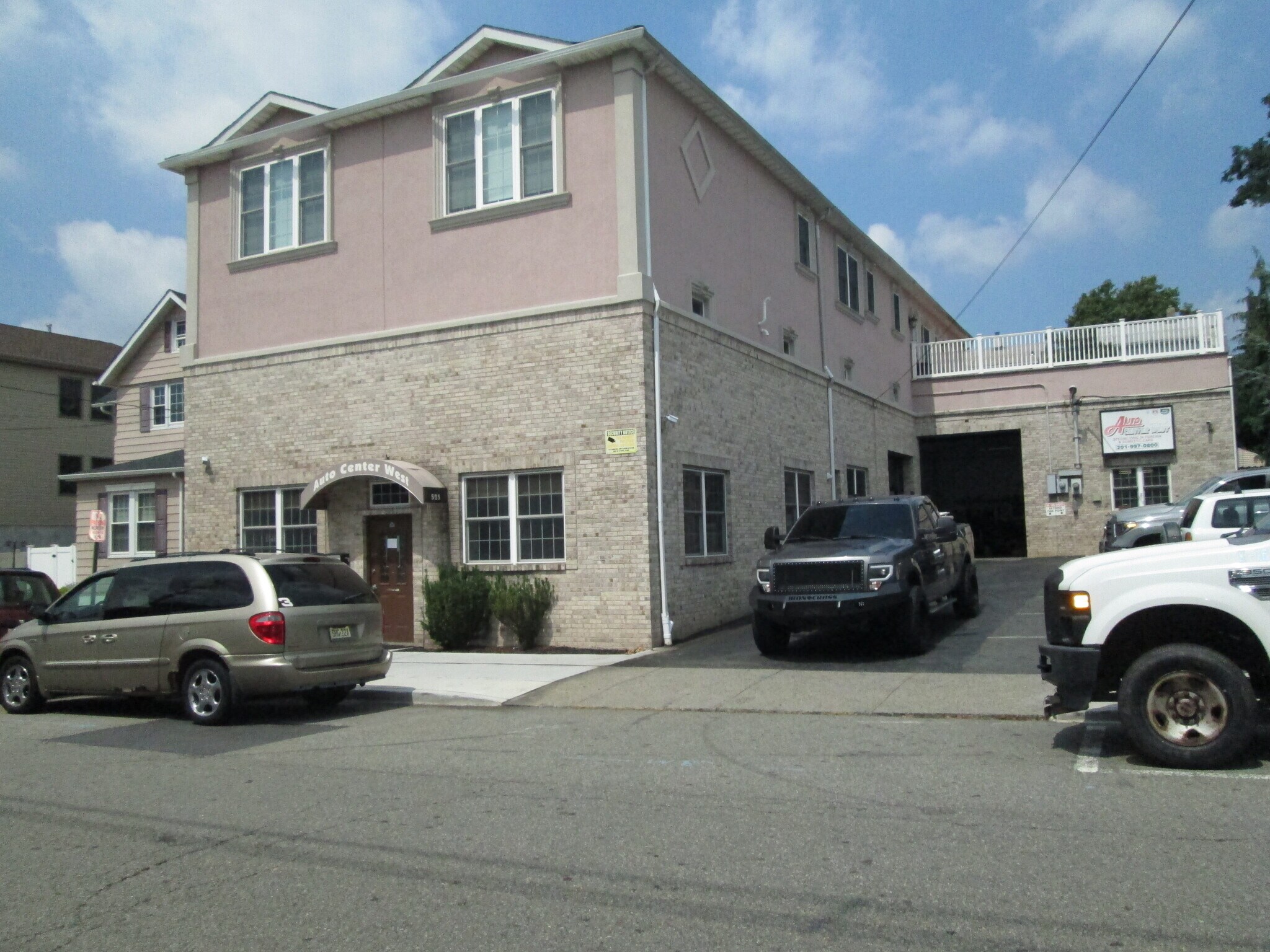 525 Elm St, Kearny, NJ for sale Primary Photo- Image 1 of 1