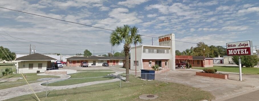 1403 E Jackson St, El Campo, TX for sale Primary Photo- Image 1 of 1