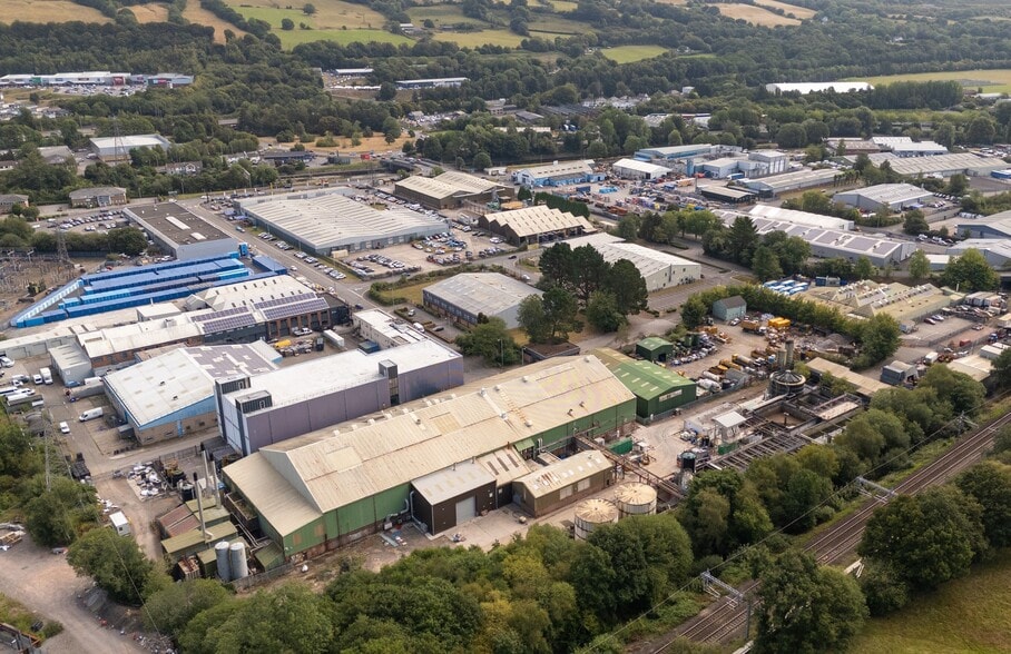 A18 Gwaelod-Y-Garth Rd, Pontypridd for sale - Building Photo - Image 2 of 10