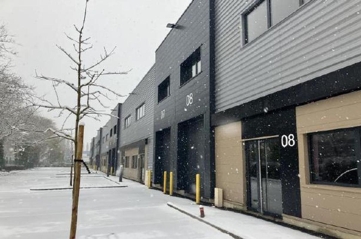 Flex in Buc for lease Building Photo- Image 1 of 11
