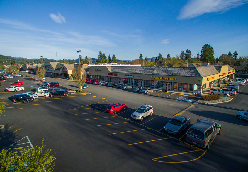 204-226 W Ironwood Dr, Coeur d'Alene, ID for lease - Building Photo - Image 2 of 8