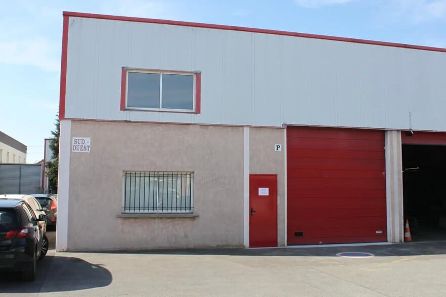 Flex in Morsang-sur-Orge for sale - Building Photo - Image 1 of 9