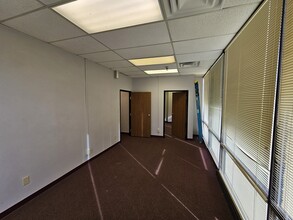 3737 N Meridian St, Indianapolis, IN for lease Interior Photo- Image 1 of 8