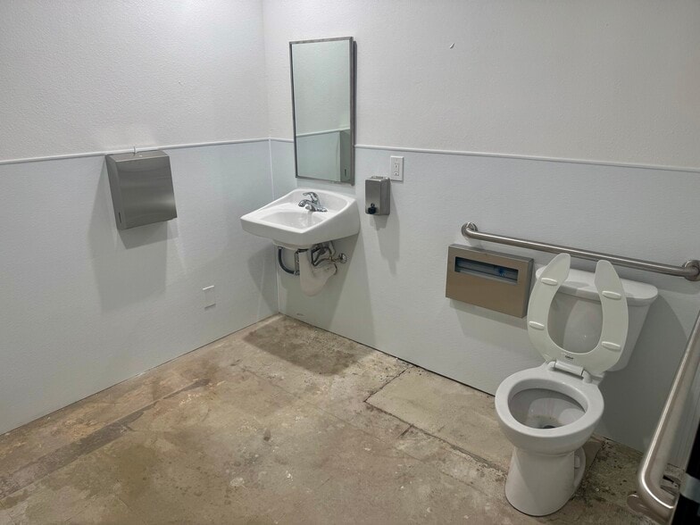 6400-6436 E Stearns St, Long Beach, CA for lease - Building Photo - Image 3 of 5