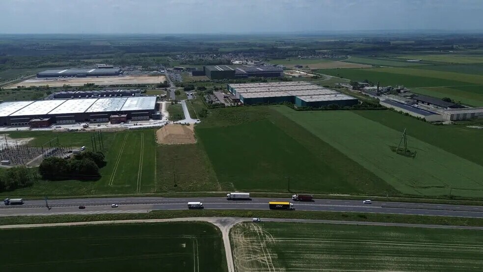 Land in Saint-Martin-sur-le-Pré for sale - Aerial - Image 2 of 2