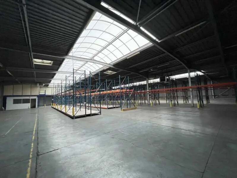 Vente Entrepôt 3 875 m² - Photo 1