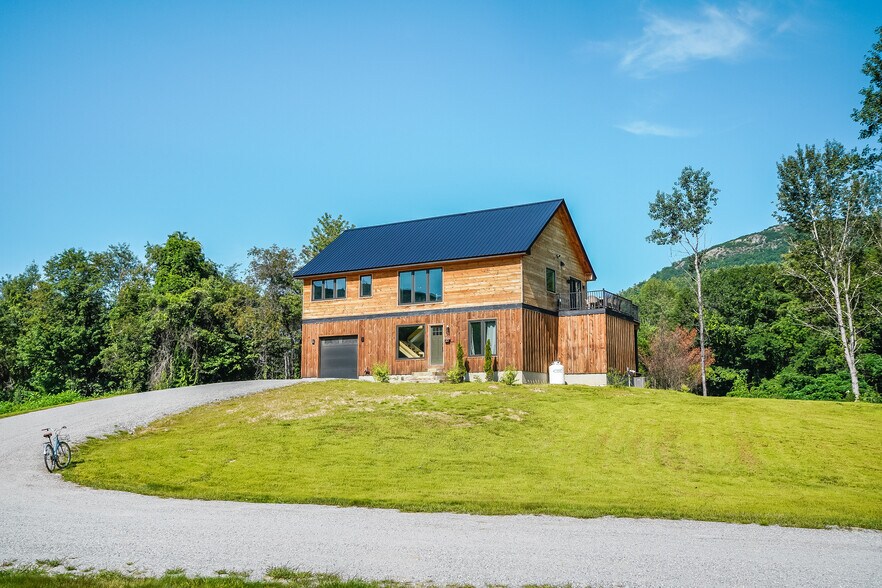 262 Depot St, Rumney, NH 03266 Specialty for Sale