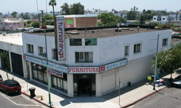 556-559 N Western Ave, Los Angeles, CA for lease - Building Photo - Image 1 of 5