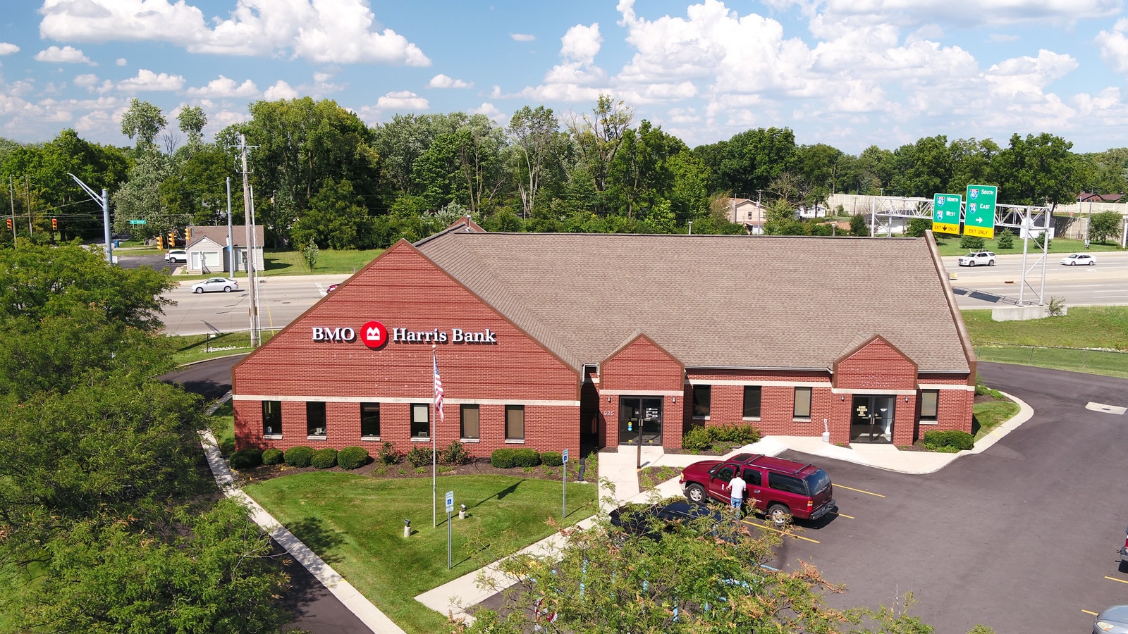 925 N High School Rd, Indianapolis, IN 46214