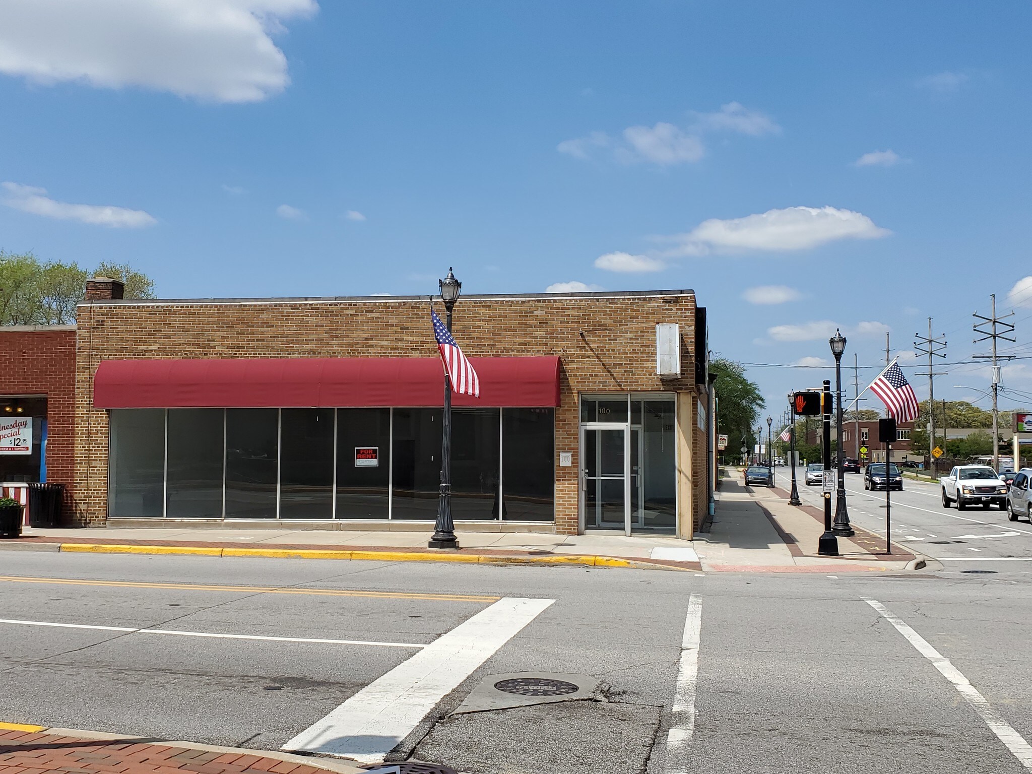 100 S Broad St, Griffith, IN 46319