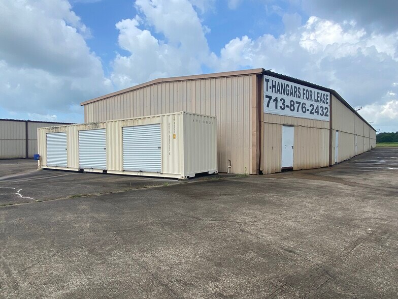 5535 W Arcola Airport, Rosharon, TX for sale - Building Photo - Image 1 of 1