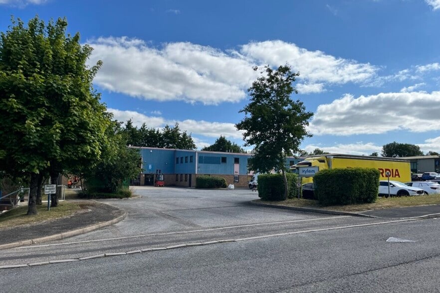 Weycroft Av, Axminster for lease - Building Photo - Image 3 of 6