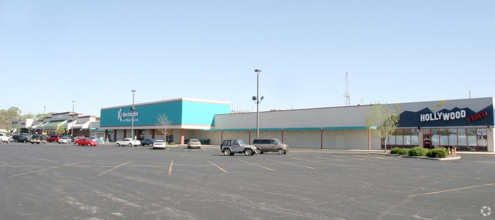 Decatur Il Mall >> 2800 N Water St Decatur Il 62526 Storefront Property Decatur Il Mall >> 2800 N Water St Decatur Il 62526 Storefront Property