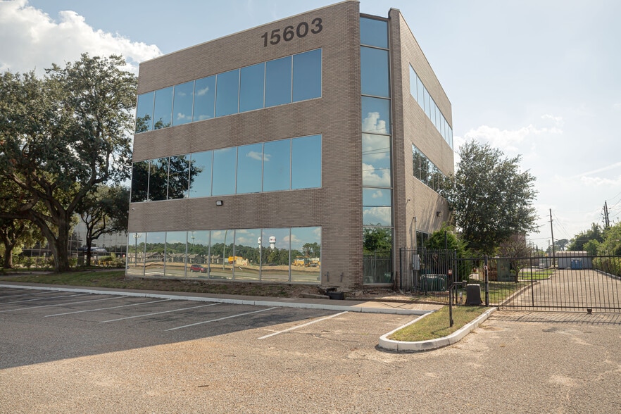 15603 Kuykendahl Rd, Houston, TX for lease - Building Photo - Image 3 of 9