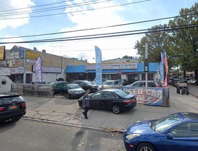 4616 Kissena Blvd, Flushing, NY for lease Building Photo- Image 1 of 2