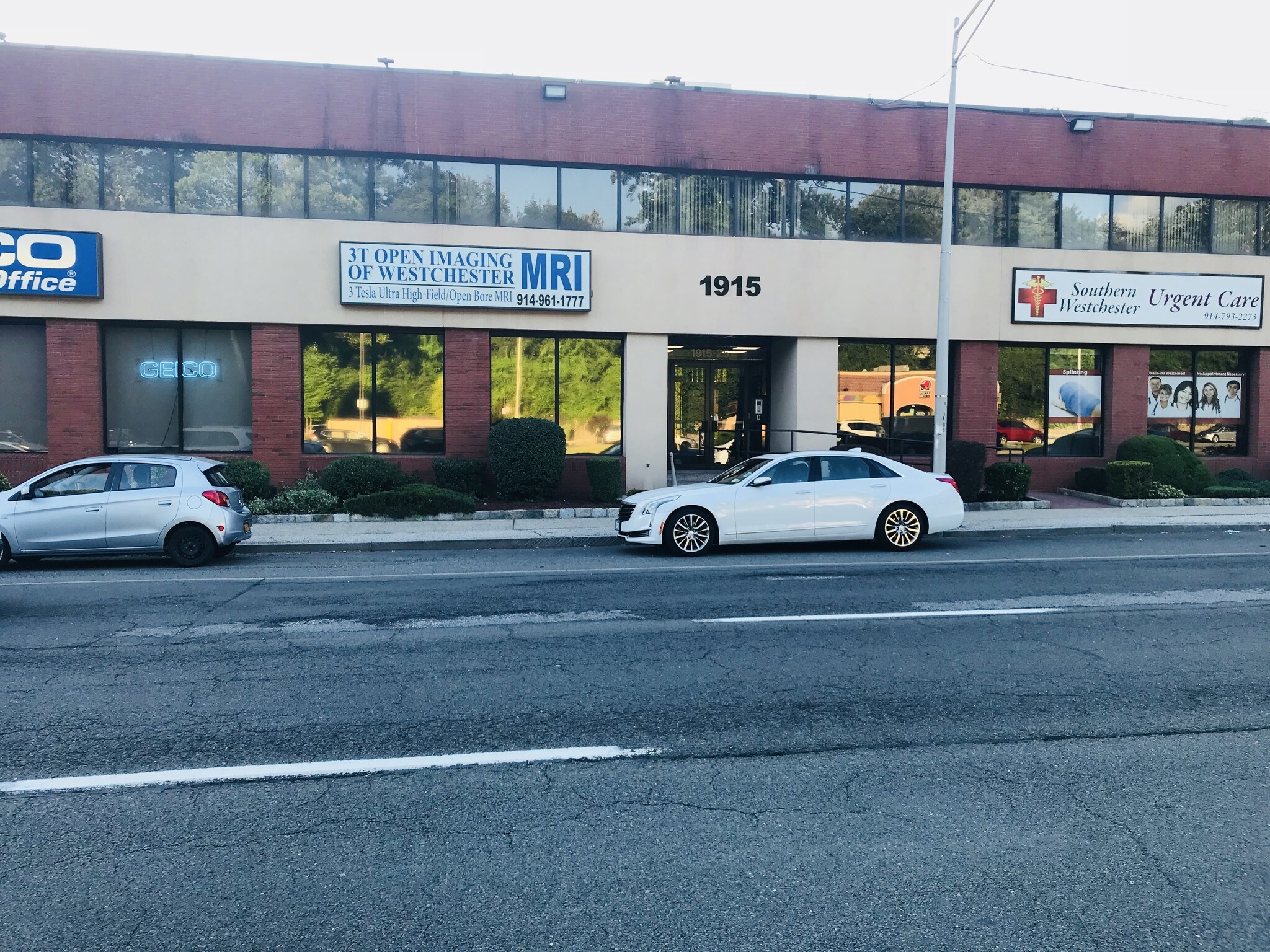 1915 Central Park Ave, Yonkers, NY 10710