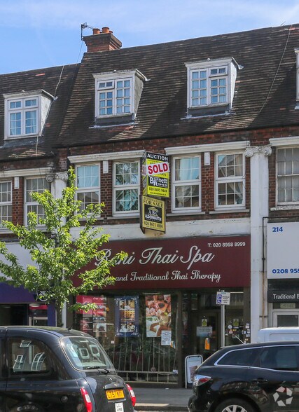 216 Station Rd, Edgware for sale - Primary Photo - Image 1 of 1