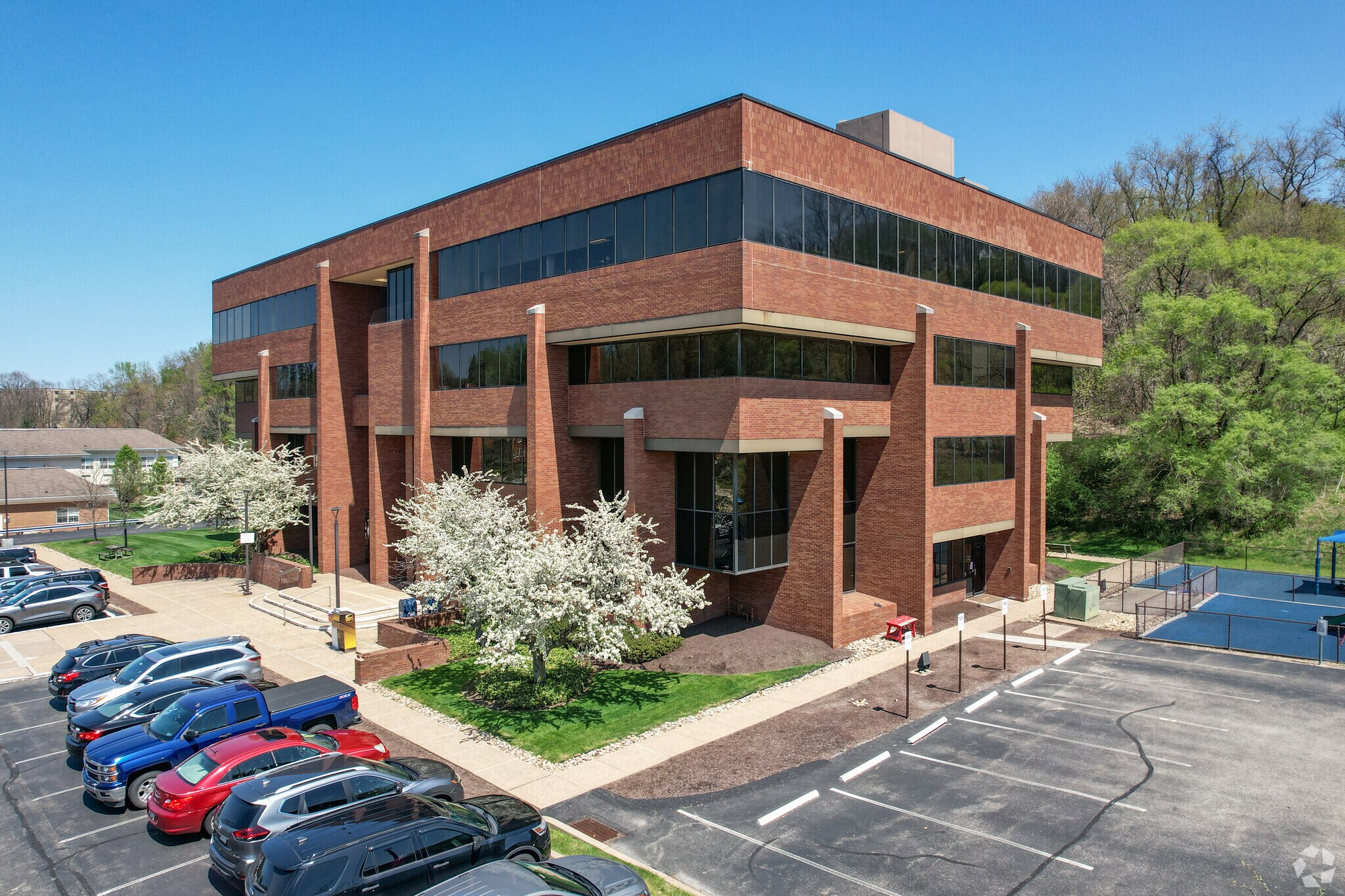 300 Weyman Rd, Pittsburgh, PA for sale Primary Photo- Image 1 of 1