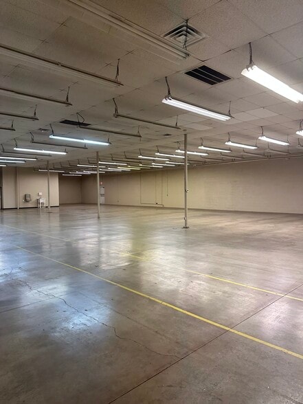 5113 Commercial Dr, North Richland Hills, TX for sale - Building Photo - Image 3 of 8