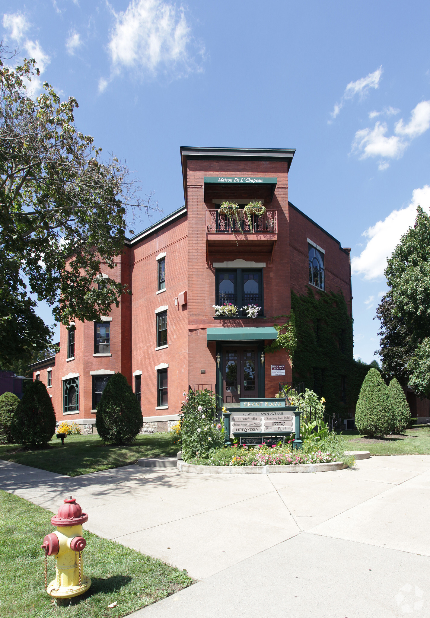 75-77 Woodlawn Ave, Saratoga Springs, NY for sale Primary Photo- Image 1 of 1