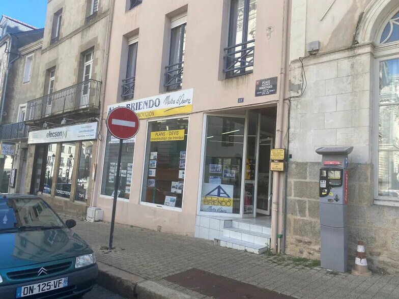 Office in Vannes for lease - Building Photo - Image 1 of 2