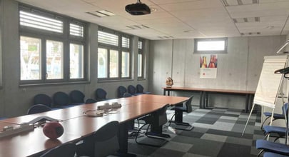 Office in Lyon for lease Interior Photo- Image 2 of 3